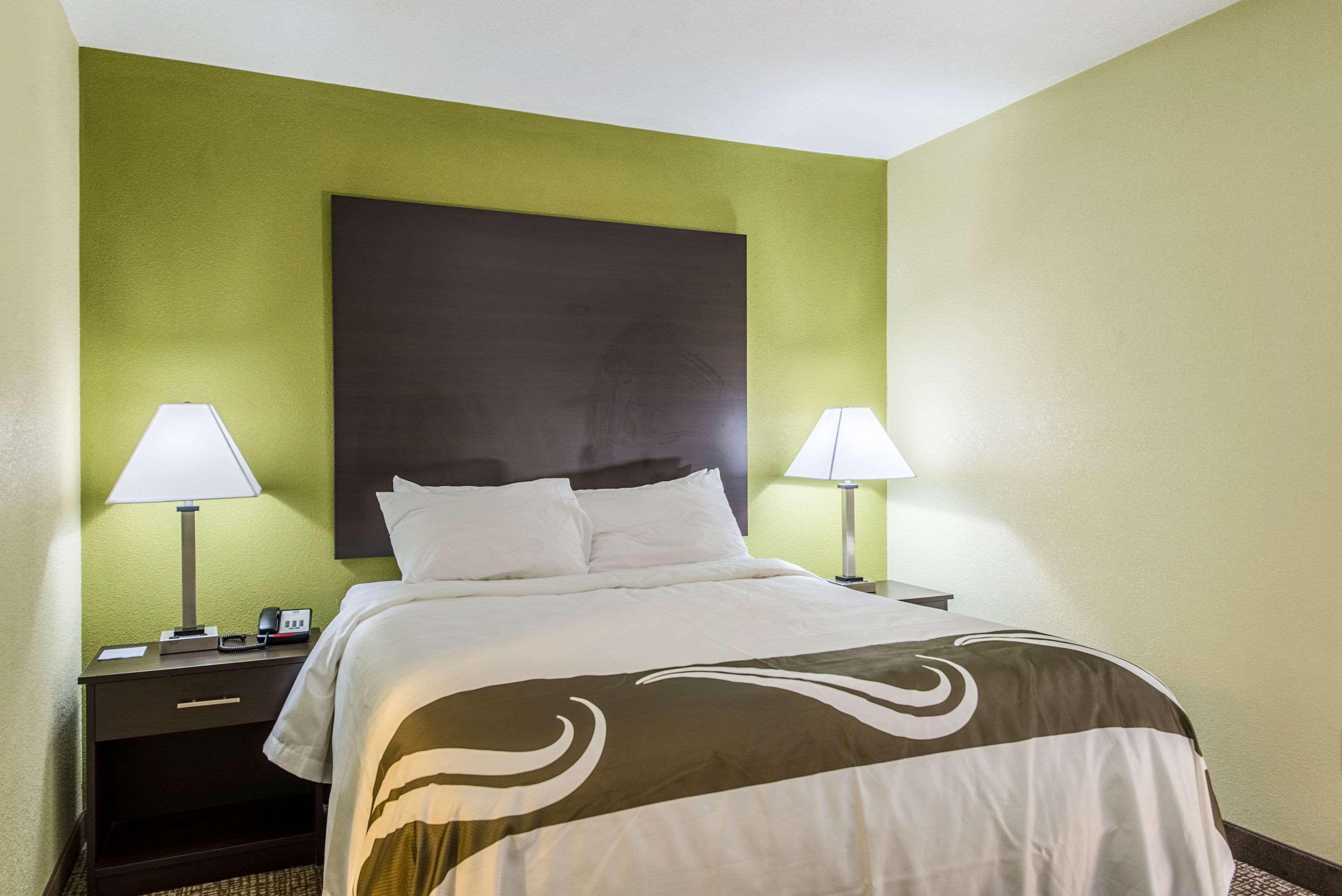 Quality & Area Hotel Muncie